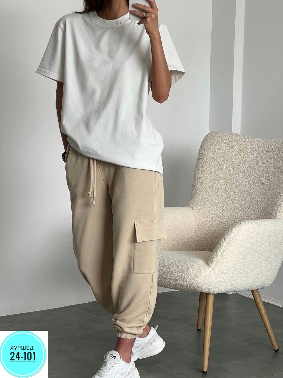 костюм женский оверсайз футболка штаны карго,спортивный костюм с штанами карго,штаны карго,футболка в стиле оверсайз,материал штанов