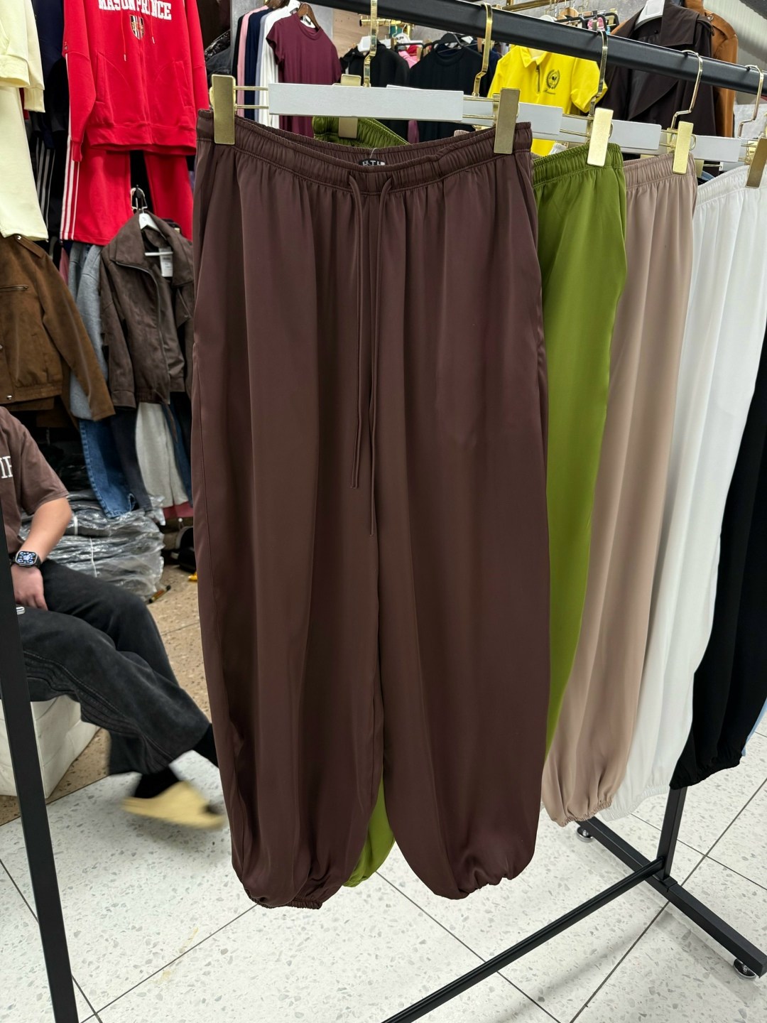 широкие брюки,женские широкие брюки,брюки свободные,женские брюки с широкими штанинами,шелковые брюки