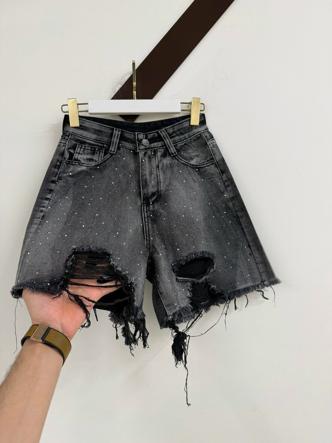 джинсовые шорты,женские джинсовые шорты,джинсовые шорты со стразами,шорты женские,шорты летние джинсовые