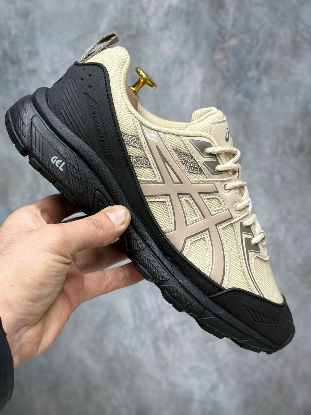 кроссовки gel-venture 6 shield asics бежевый,кроссовки asics gel-venture 6,asics gel venture 6,кроссовки asics,мужские кроссовки asics