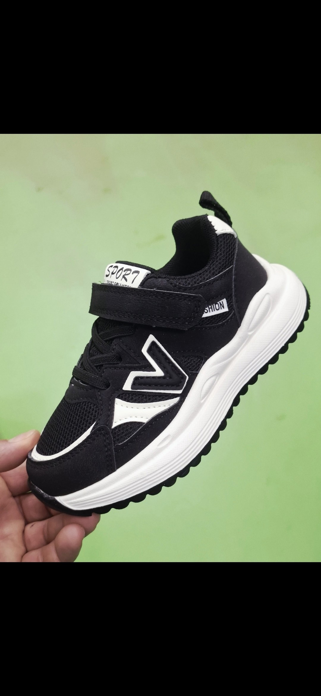 кроссовки,кроссовки adidas,детские кроссовки,кроссовки закрытые,кроссовка детская