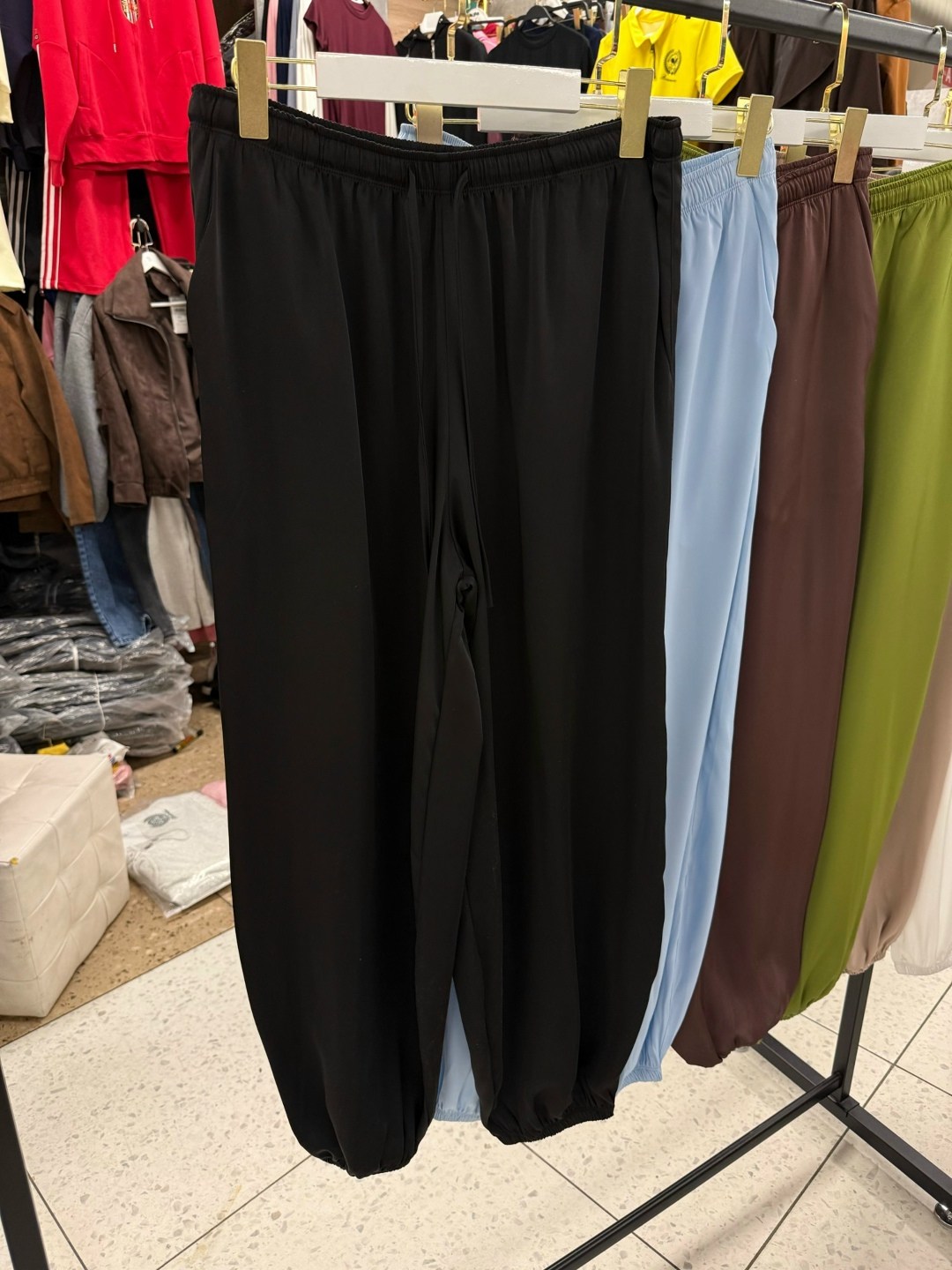 широкие брюки,женские широкие брюки,брюки свободные,женские брюки с широкими штанинами,шелковые брюки