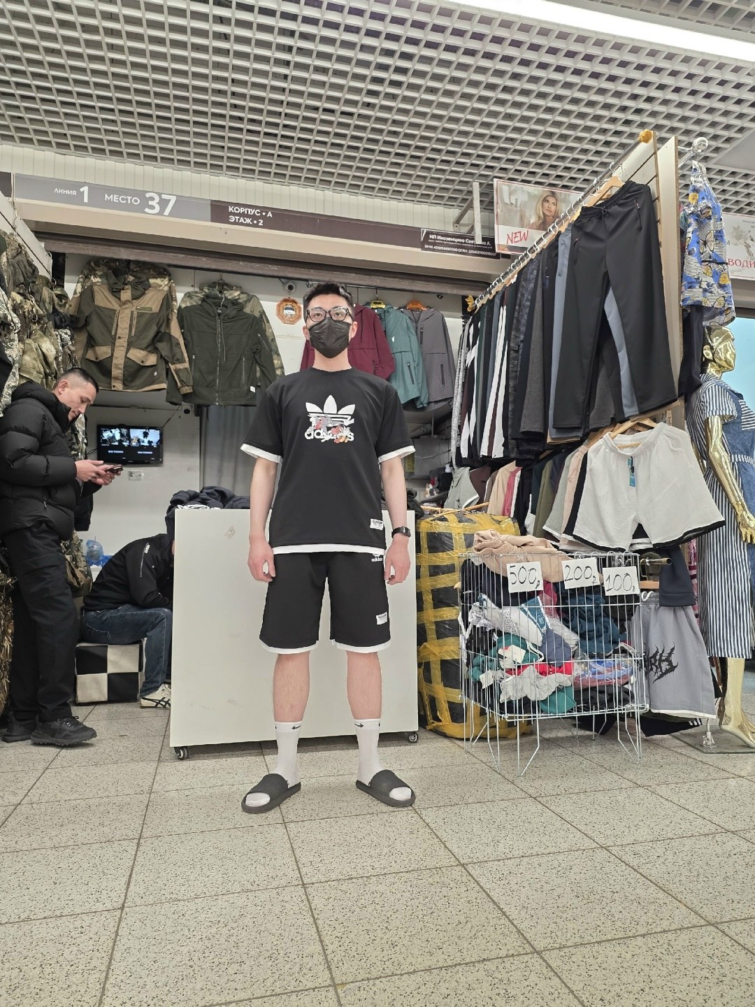 костюм летний с шортами и футболкой,костюм спортивный adidas,костюм спортивный мужской с шортами,мужской костюм с шортами,шорты мужские