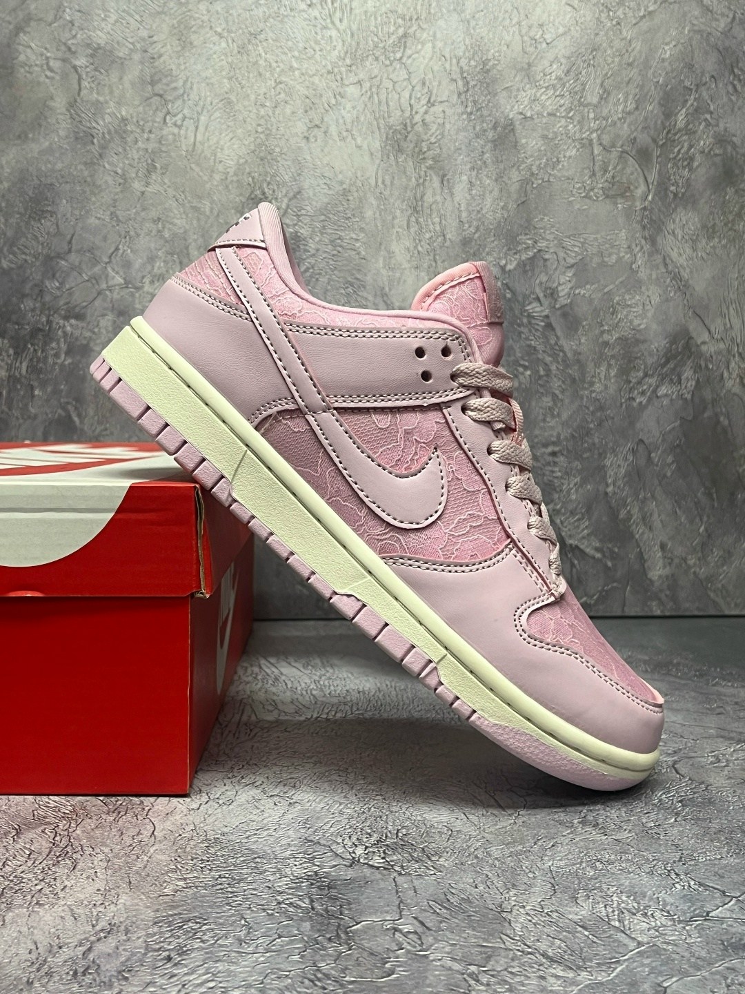 nike dunk low pink,кроссовки nike sb dunk low pink,кроссовки nike dunk low gs 'pink velvet' розовый,nike dunk pink pigeon,найк данк лоу пинк вельвет