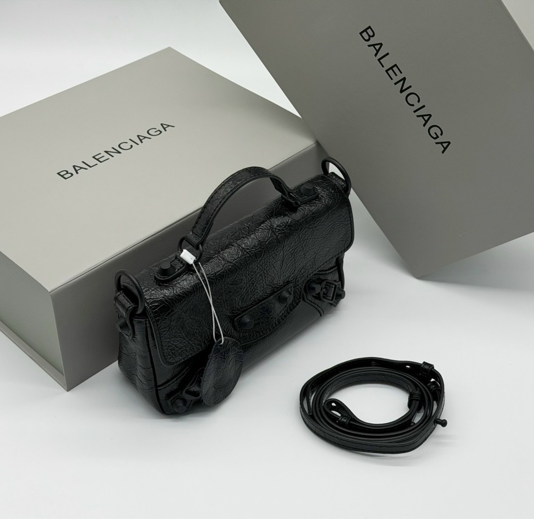 сумка balenciaga,баленсиага кристобаль,сумка шоппер баленсиага,сумка женская balenciaga,модная сумка