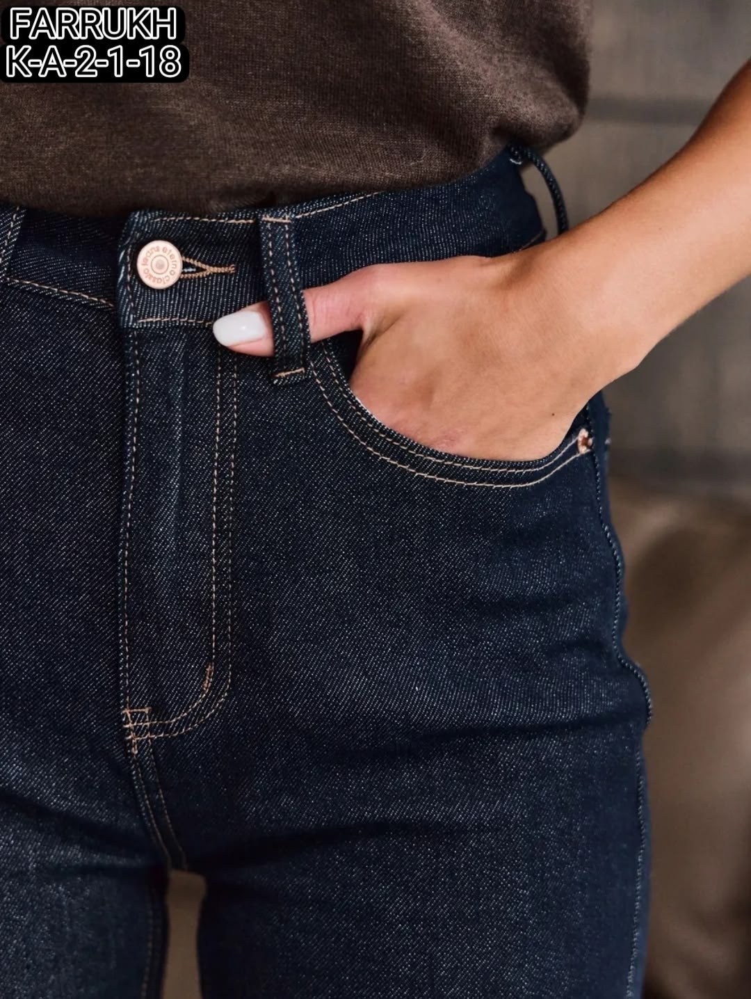 джинсы клеш от колена с высокой посадкой,джинсы клеш с высокой посадкой,джинсы клеш женские,женские джинсы клеш с высокой посадкой,джинсы клеш от колен