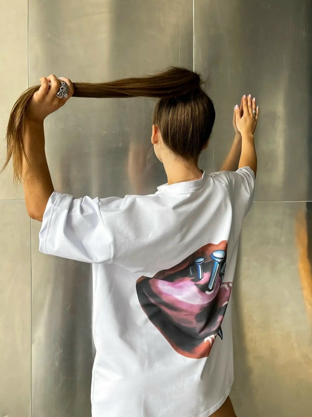 белая футболка оверсайз,футболка женская оверсайз,футболка оверсайз,футболки оверсайз с принтами,футболка в стиле оверсайз