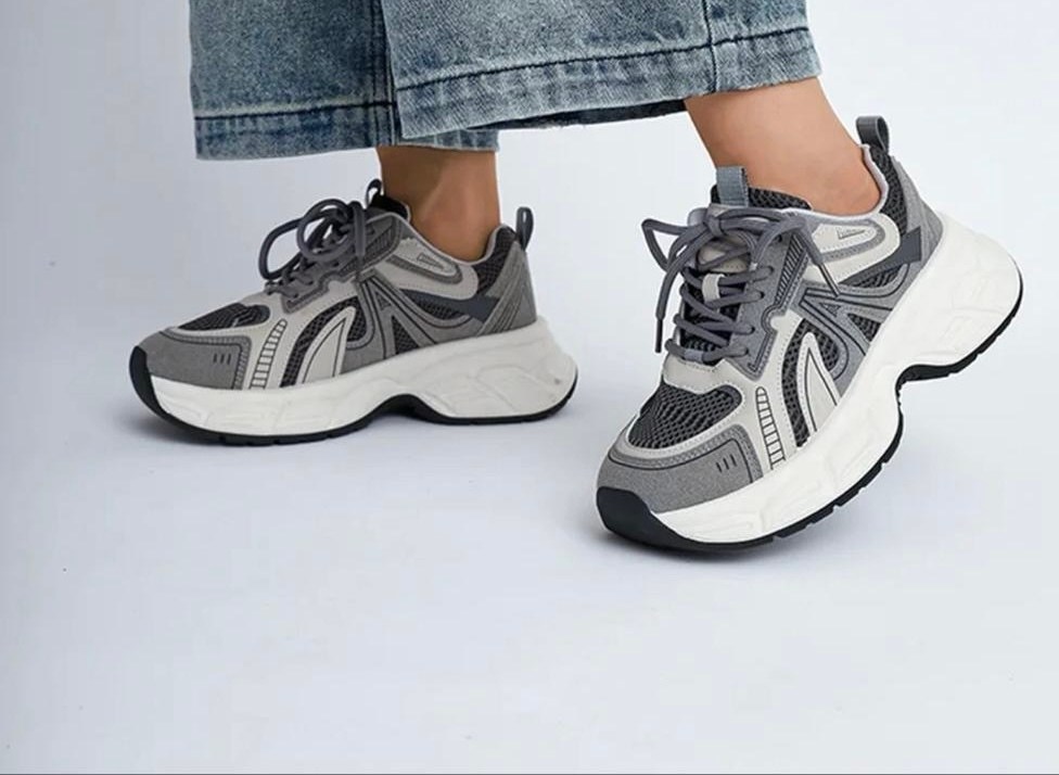 ,кроссовки женскиe,кроссовки для женщин,массивные кроссовки,массивные кроссовки женские