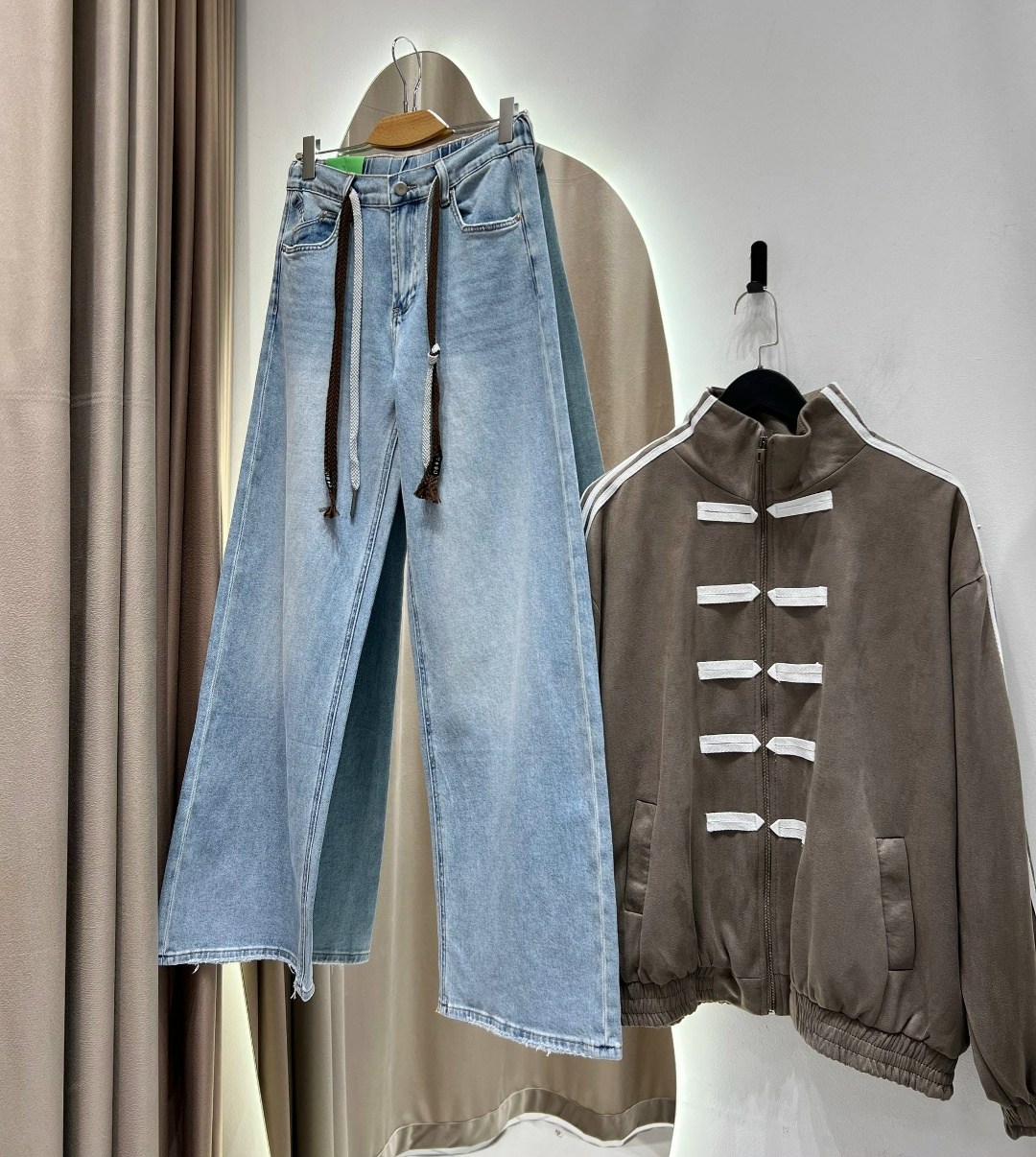 джинсы широкие,стильные джинсы,женские джинсы,джинсы брюки,одежда джинсы