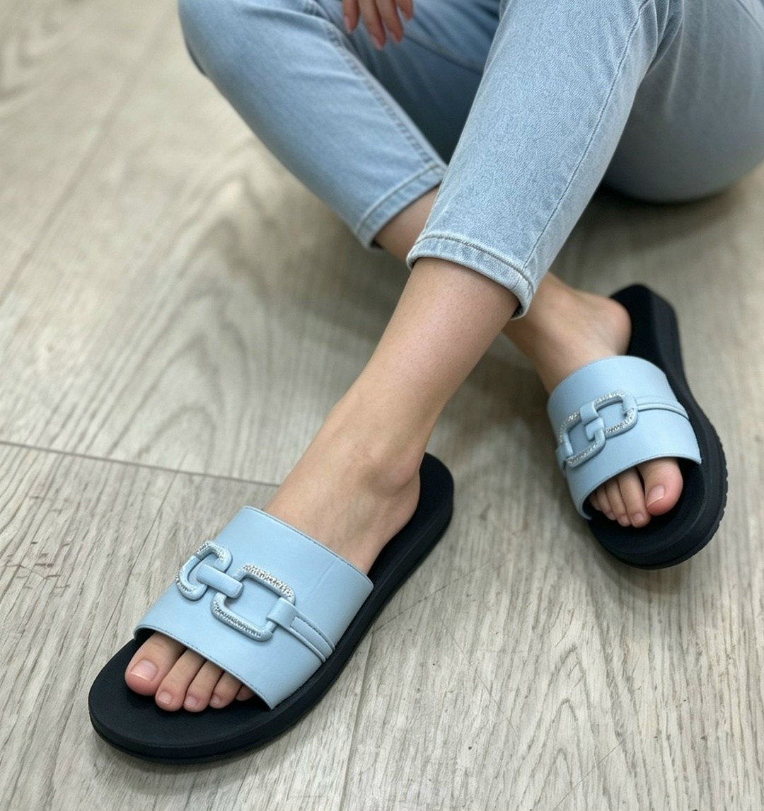 шлепанцы женские,,женские шлепки,босоножки грациана,белые шлепанцы