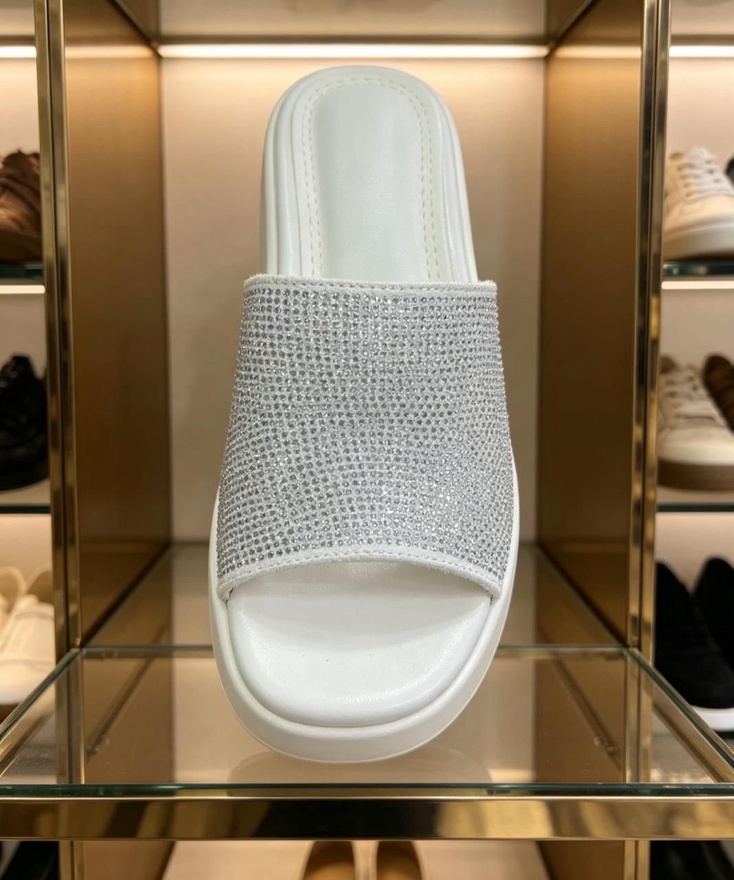 шлепанцы женские,,модные шлепанцы,женские шлепанцы на платформе,шлепки женские