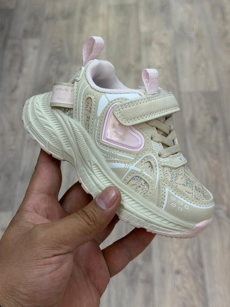 кроссовки,детские кроссовки,кроссовки для девочки,спортивная ,кроссовка детская