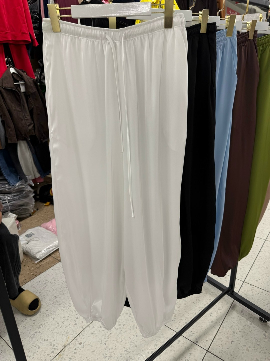 широкие брюки,женские широкие брюки,брюки свободные,женские брюки с широкими штанинами,шелковые брюки