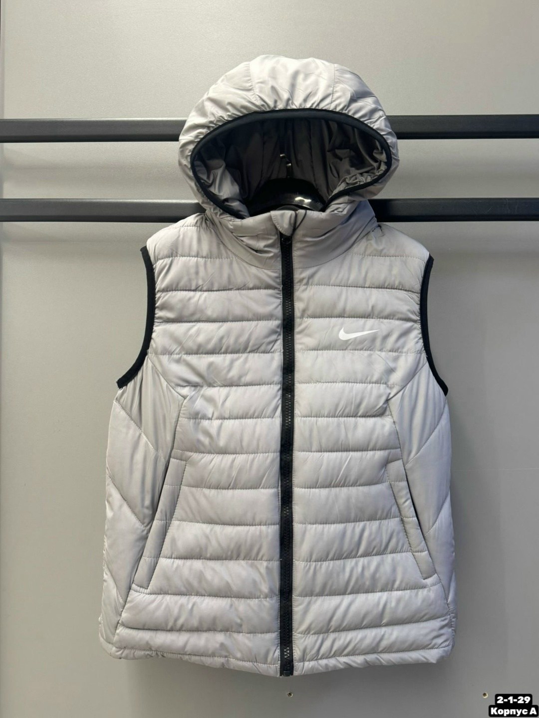 жилетка nike,жилет безрукавка,жилетка nike мужская,жилет мужской,жилетка мужская