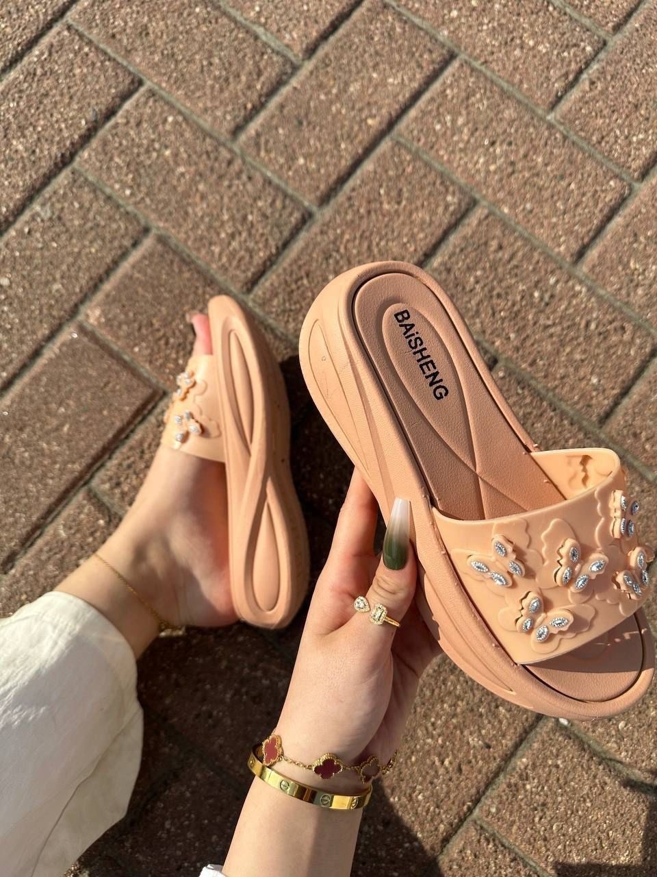 ,женские шлепанцы,женские шлепки,модные шлепанцы,обуви