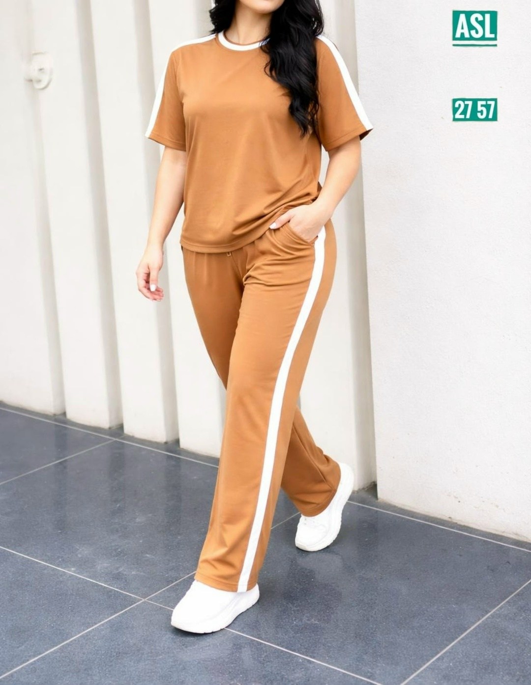 костюм спортивный женский,костюм с лампасами,трикотажные костюмы,женский костюм,спортивные костюм