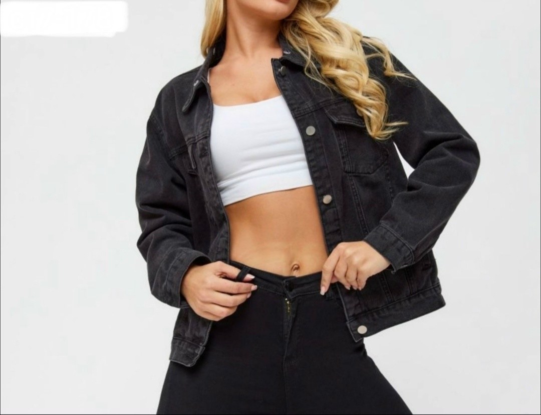 джинсовая куртка женская оверсайз черного цвета,куртка джинсовая женская,джинсовая куртка,джинсовая куртка женская оверсайз,черная объемная джинсовая куртка-бойфренд