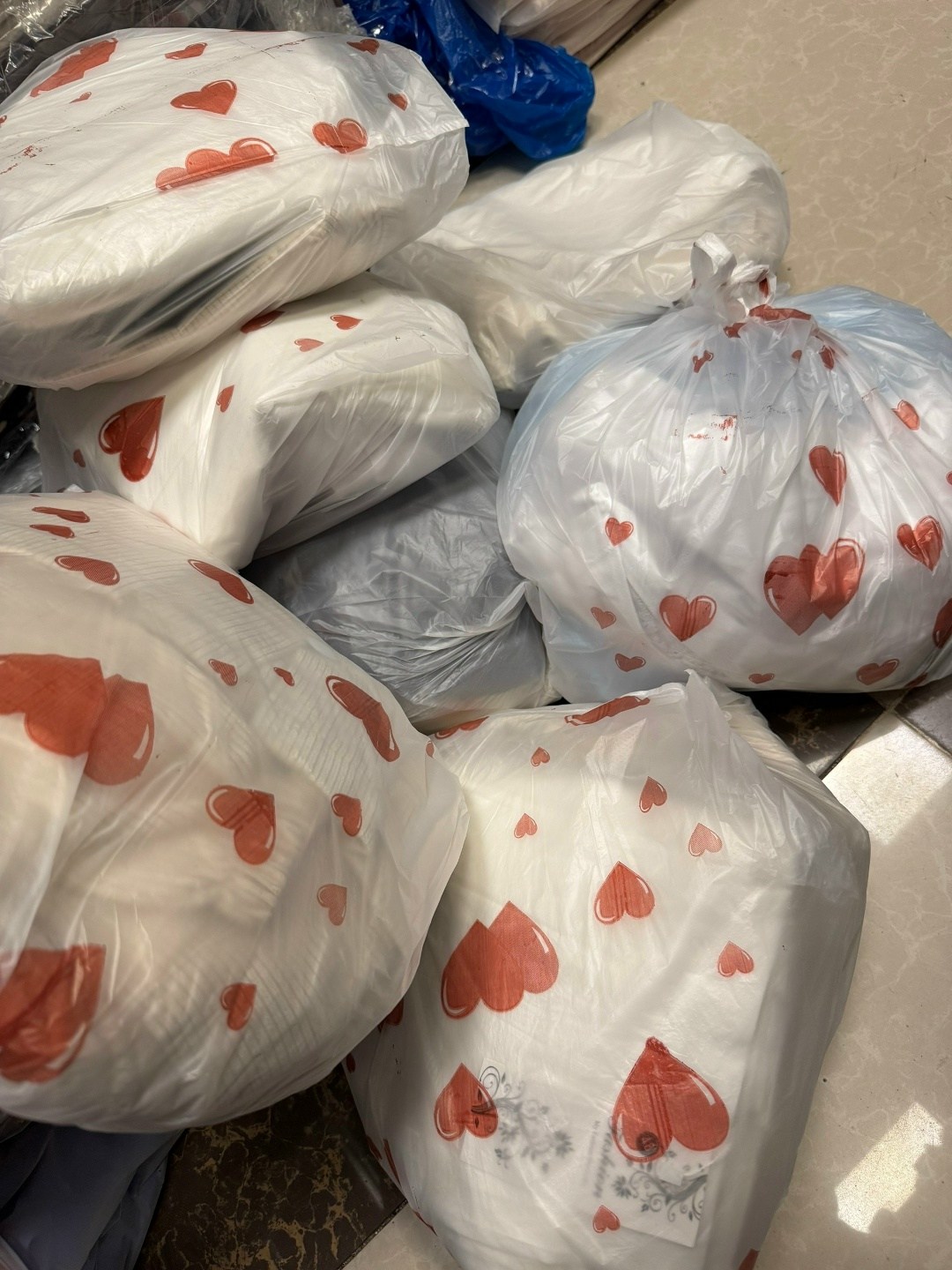 в пакете,женские вещи пакетом,вещи в пакетах,детские вещи пакетом,пакет вещей женских