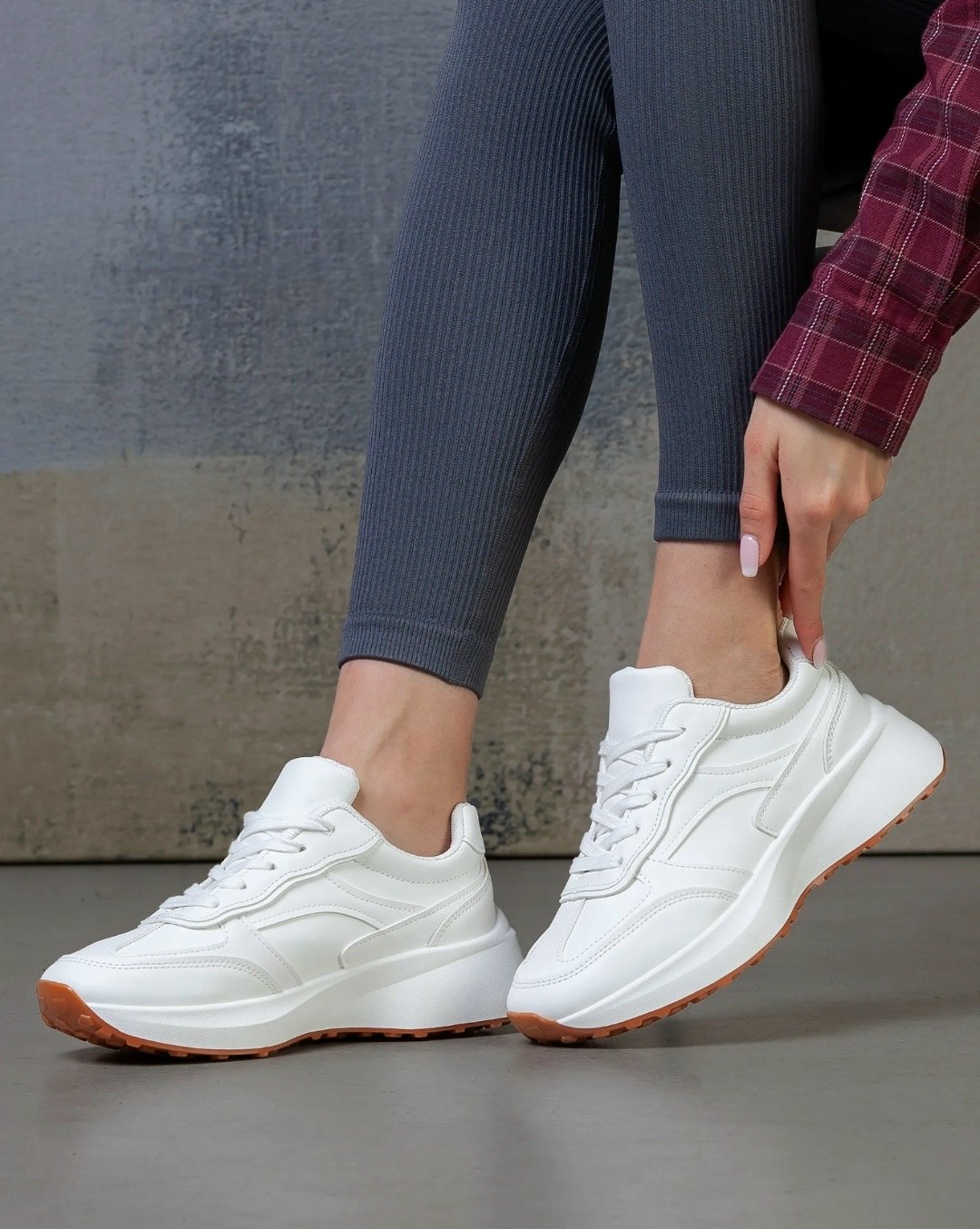 кроссовки женскиe,белые женские кроссовки,,кроссовки белая,женские модные кроссовки