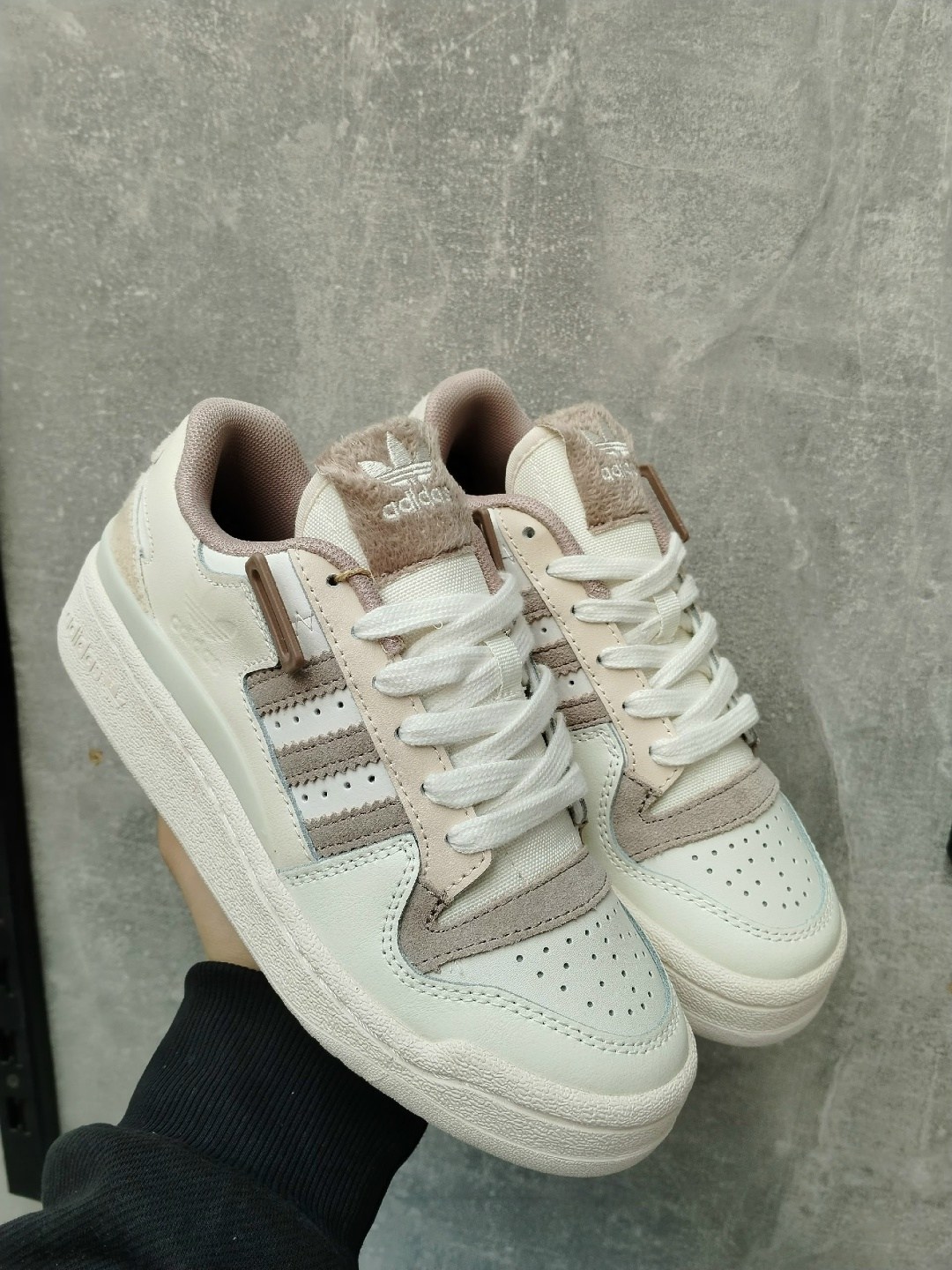 женские кроссовки adidas,кроссовки adidas,кроссовки adidas forum low,,adidas forum low 84 бежевый лайт