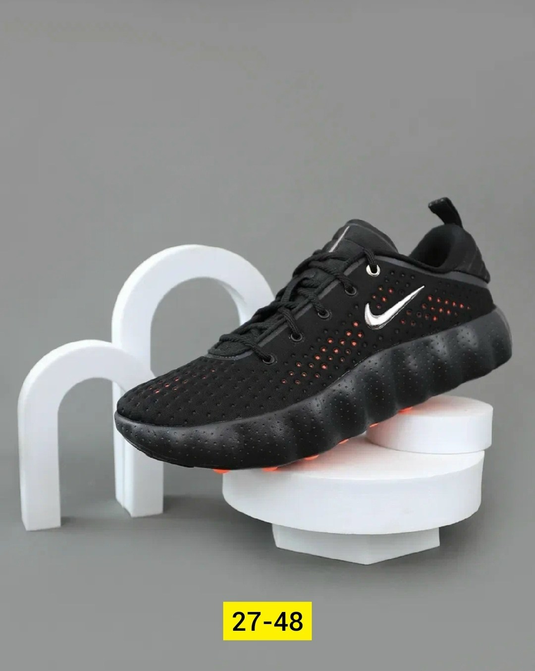 спортивная ,кроссовки,тапки модные, будущего,подошва