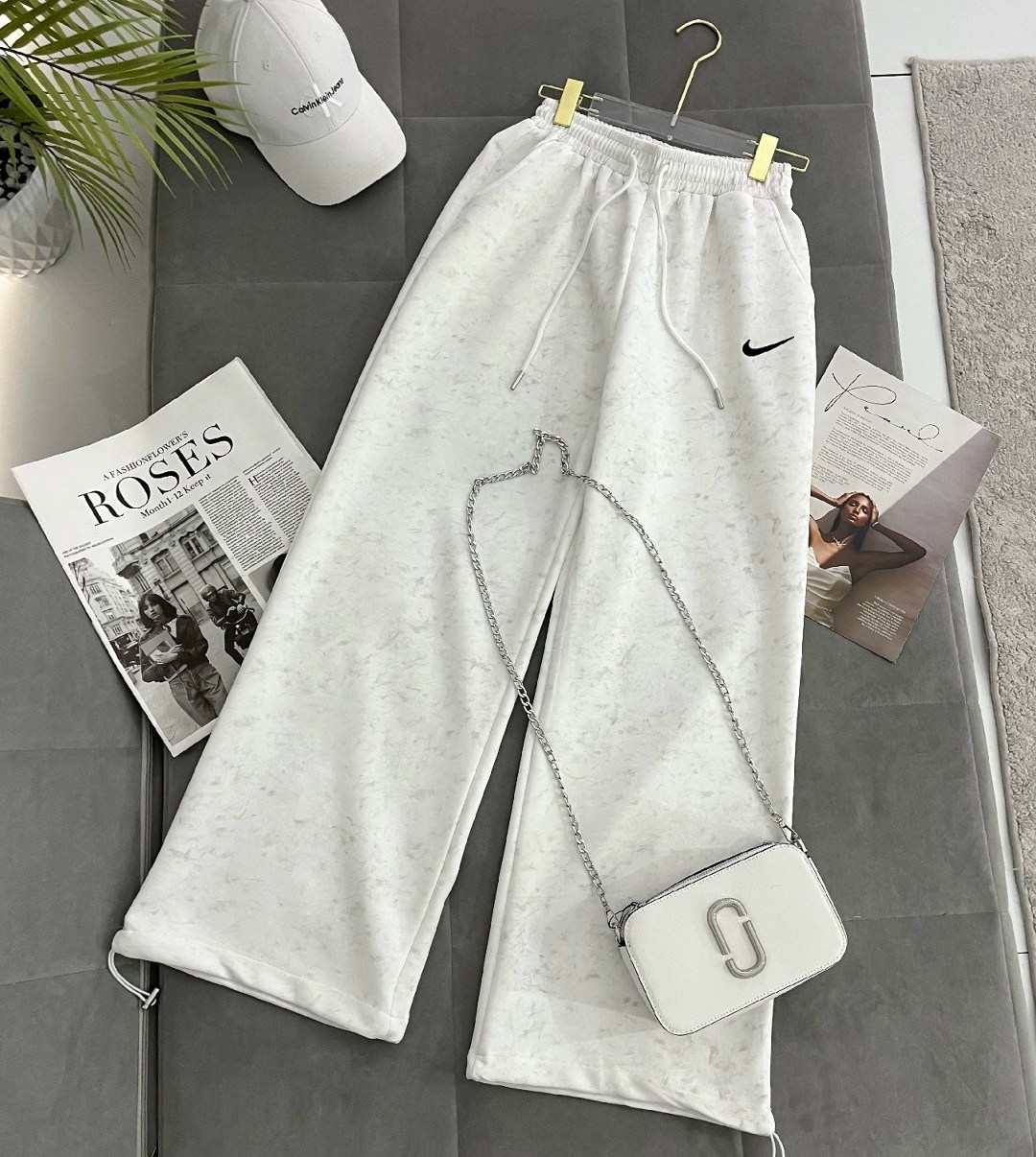 брюки спортивные,спортивные штаны,брюки женские nike,спортивные брюки женские,брюки в спортивном стиле