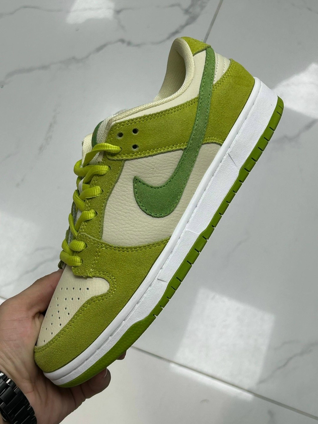 кроссовки nike air jordan 1 low x travis scott,nike air jordan 1 travis scott low,кроссовки travis scott x air jordan 1 low,nike air jordan 1 low x travis scott,air jordan 1 low travis scott