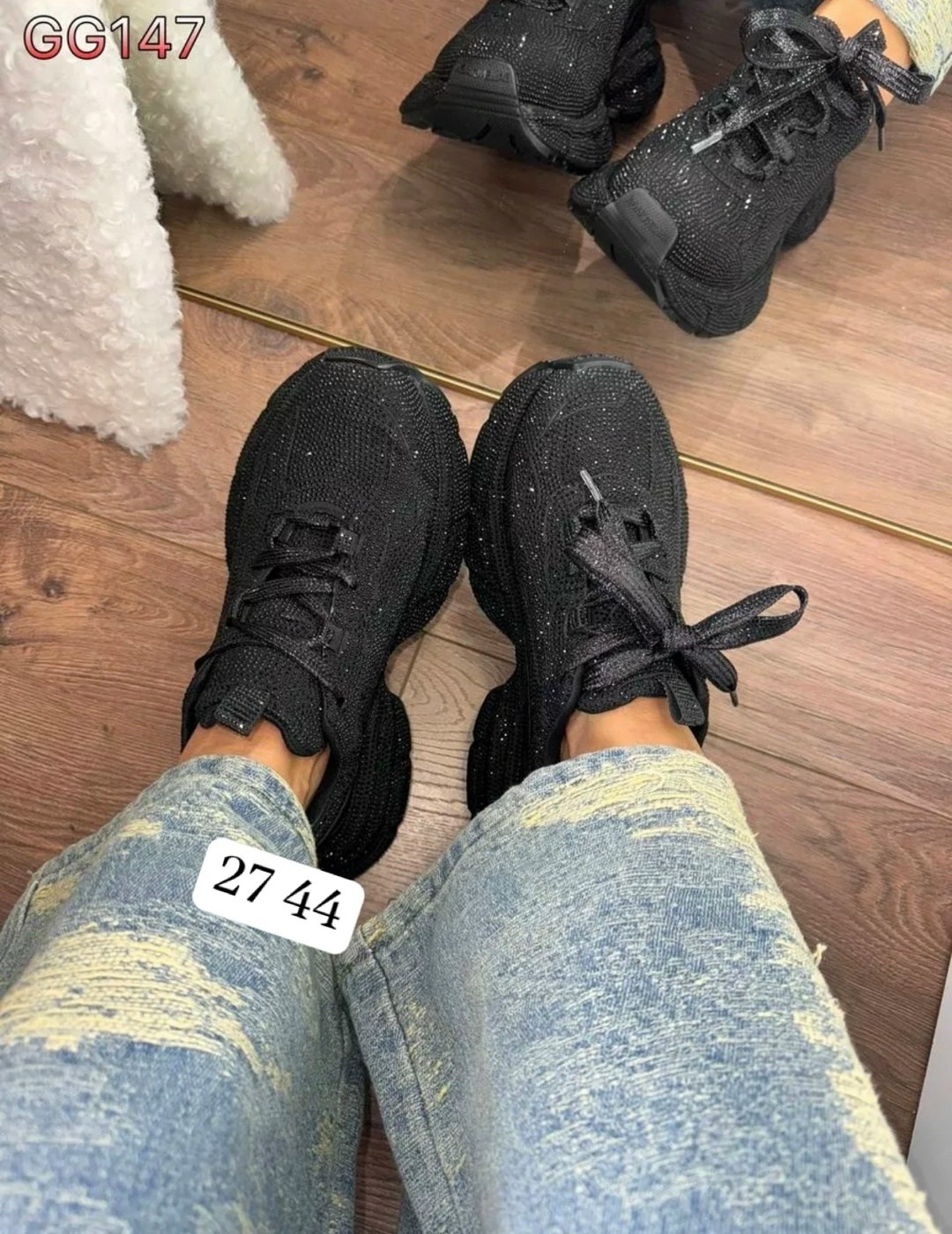 кроссовки balenciaga со стразами elkami цвет черный,кроссовки balenciaga со стразами,кроссовки женские со стразами,кроссовки balenciaga женские,кроссовки замш