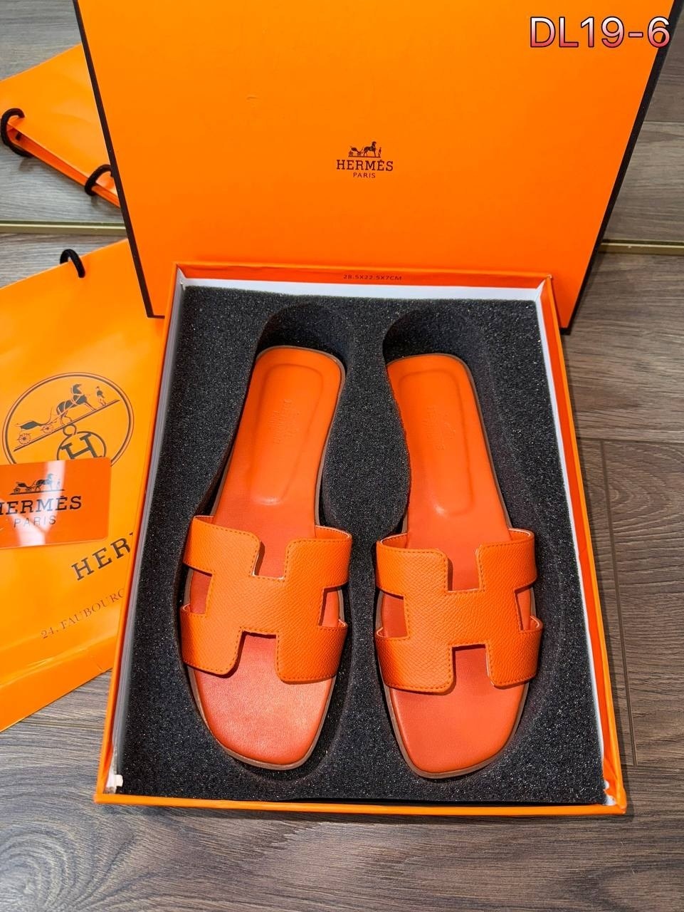 шлепки hermes женские,шлепки hermes,hermes шлепанцы,шлепанцы hermes оранжевые,шлепанцы женские hermes