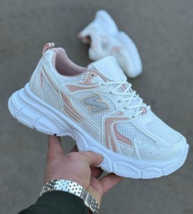 Кроссовки