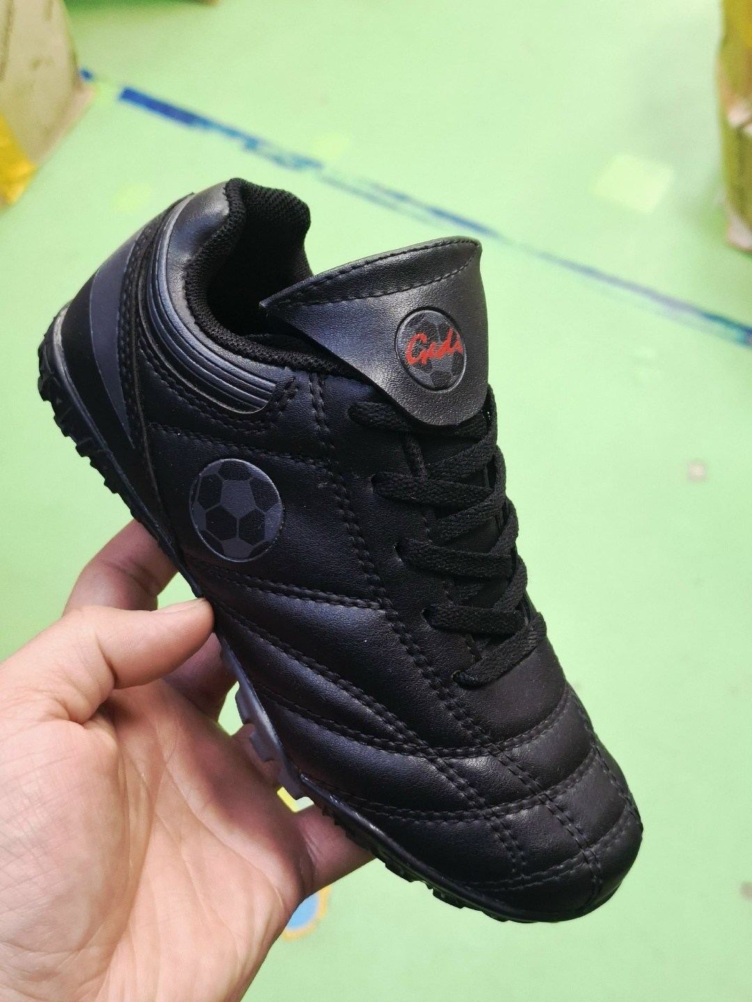 футбольная бутса,футбольная ,сороконожка для футбола,футбольные кроссовки,бутсы