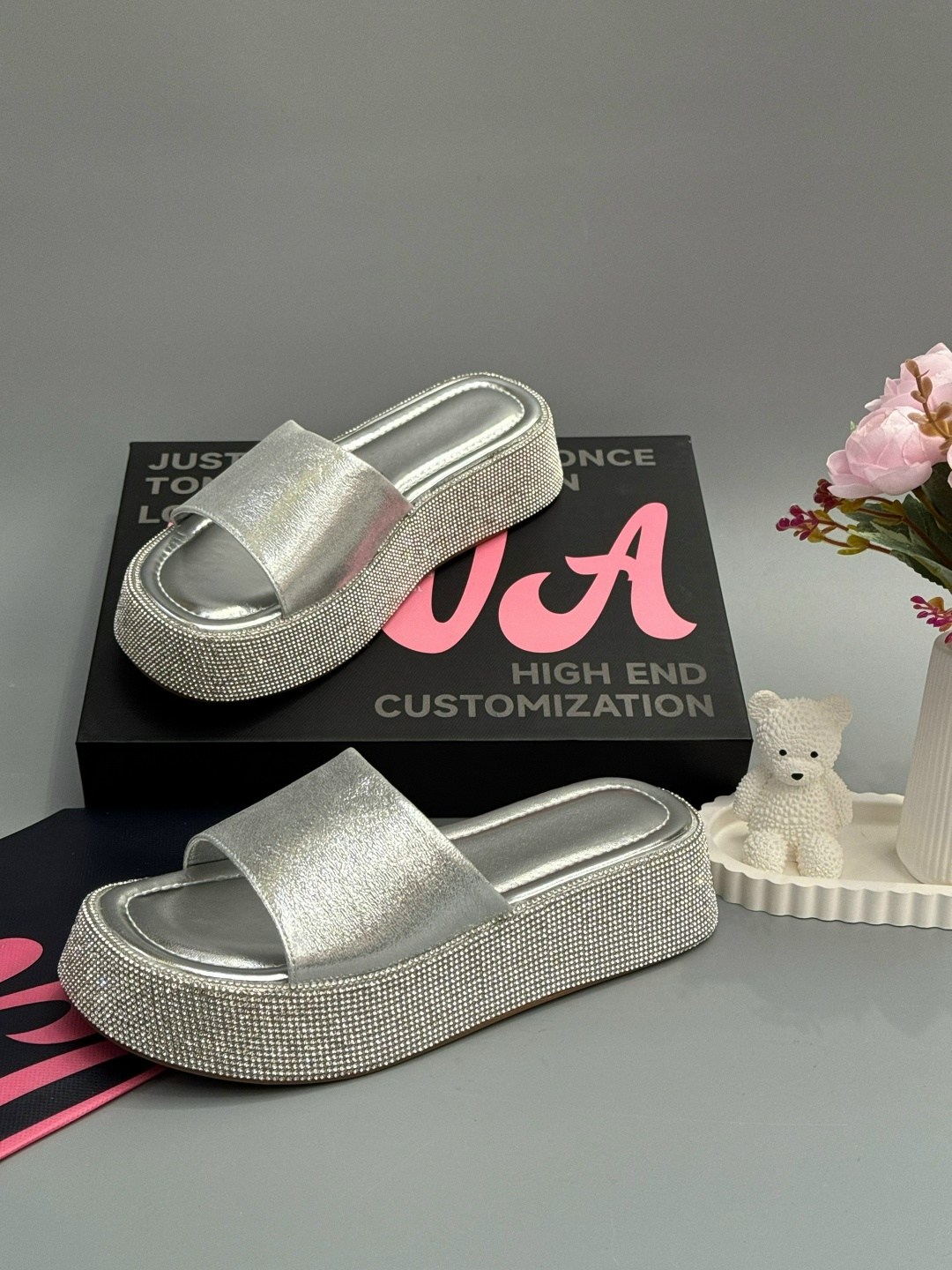 ,шлепанцы женские,шлепанцы со стразами,шлепки со стразами,шлепки женские