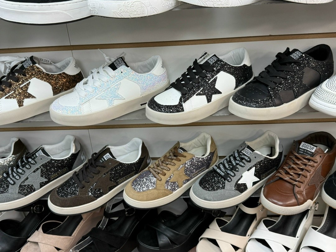 ,женские кроссовки,белые кроссовки,женская ,повседневная