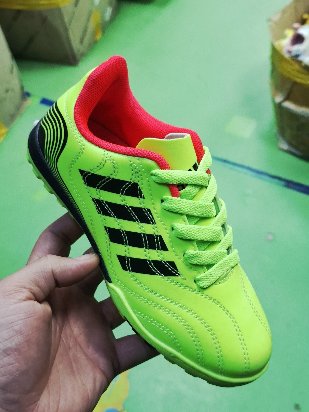 сороконожка для футбола,футбольная ,бутсы футбольные сороконожки детские,футбольная бутса,футбольные кроссовки