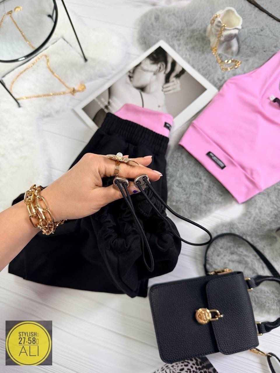 ,одежда ,женские костюмы,сумочка