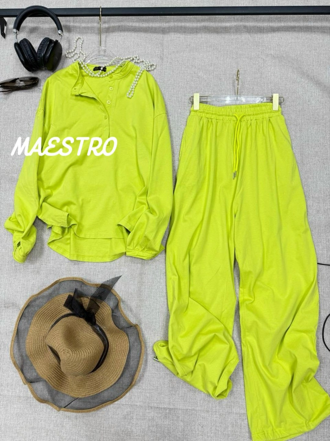 оранжевый костюм,костюм с брюками,спортивные костюм,трикотажные костюмы,женские костюмы