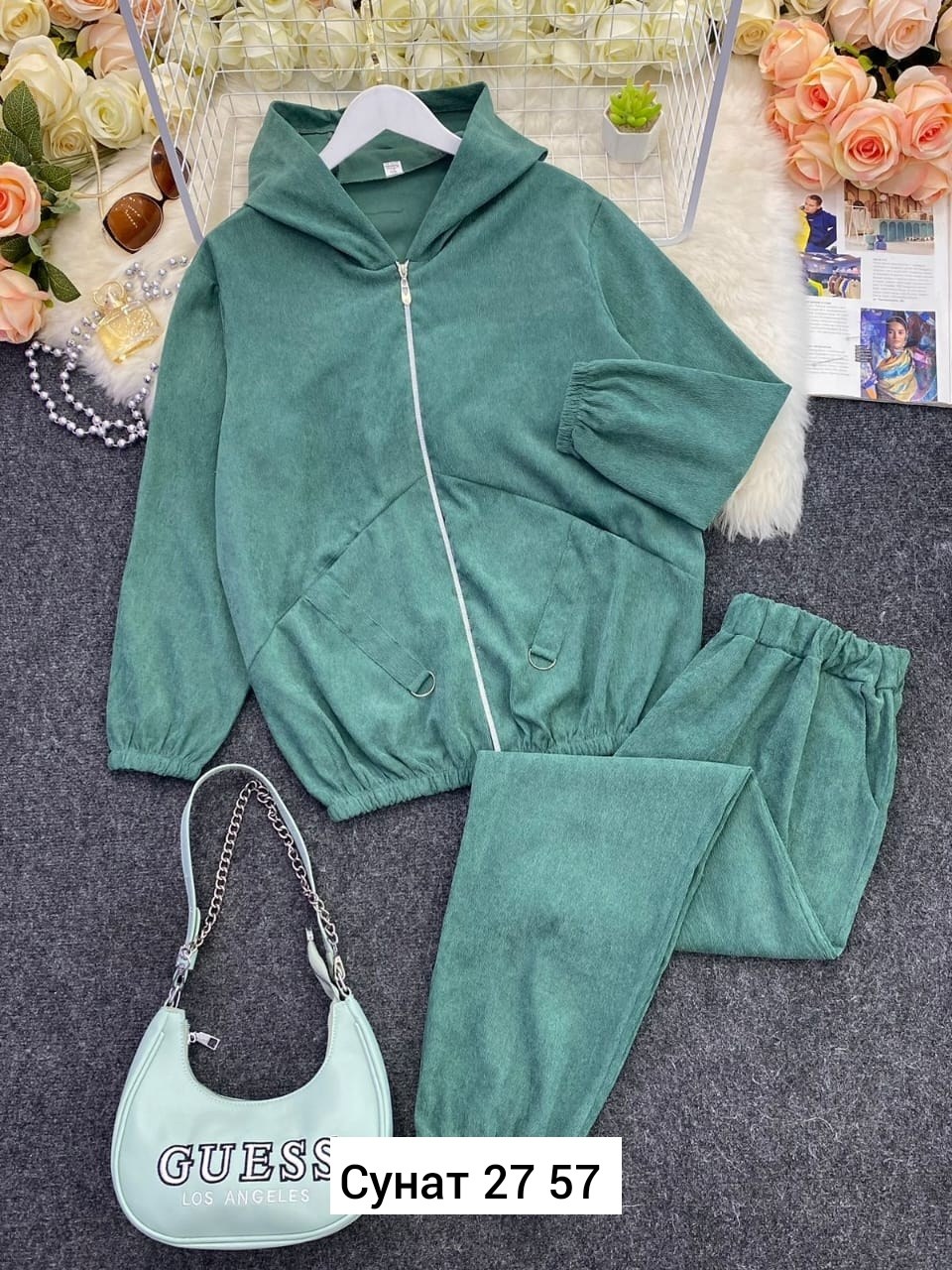 женский костюм на флисе,костюм двойка,костюмчик,костюм женский двойка,велюровый спортивная костюм