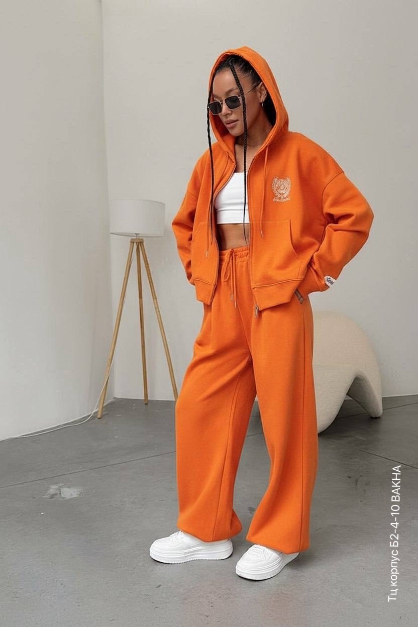 женские костюмы спортивные,костюм красный,красный женский костюм,женские костюмы,костюм двойка
