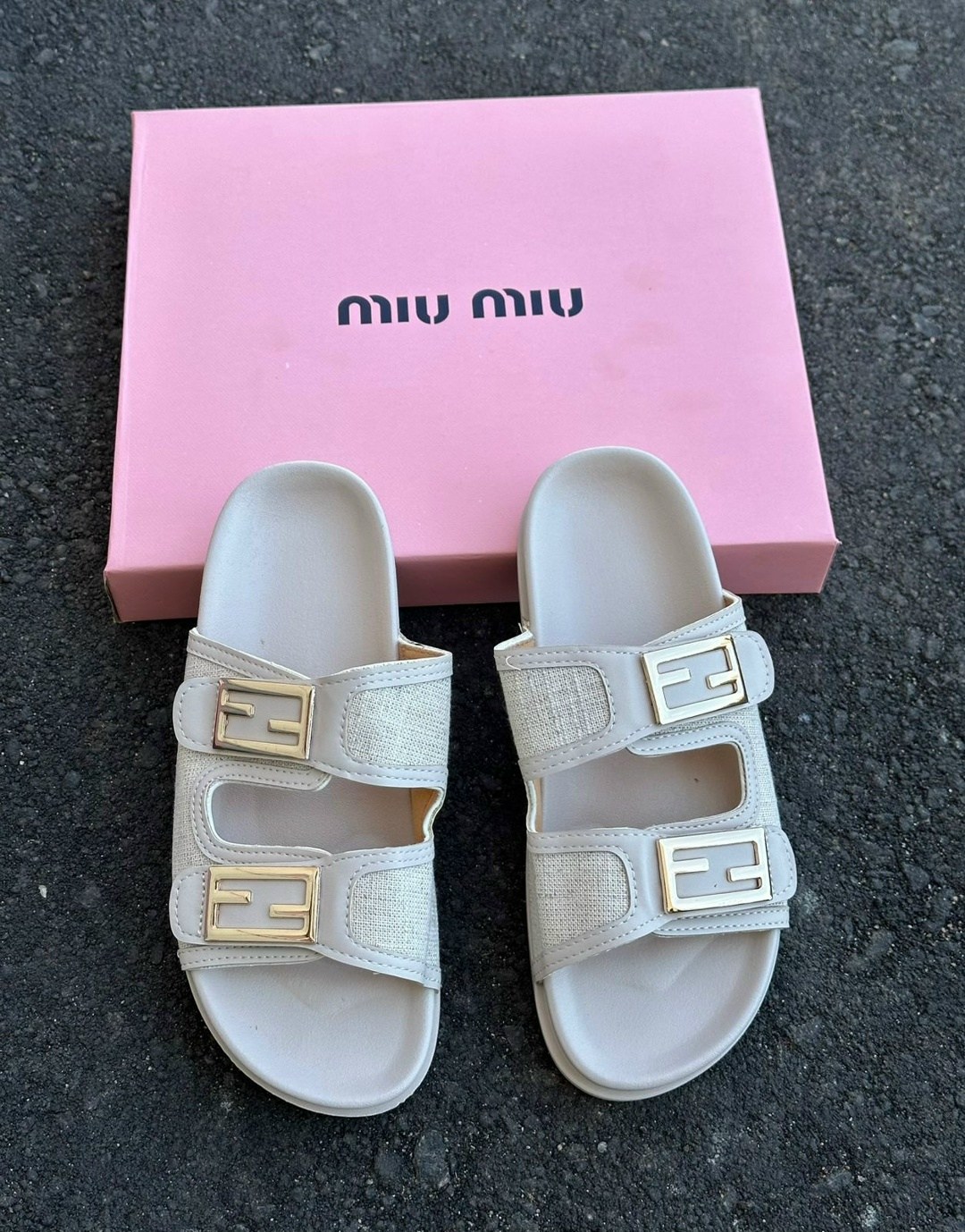 женские шлепанцы,шлепки фенди,сандалии,шлепанцы fendi,тапочки fendi