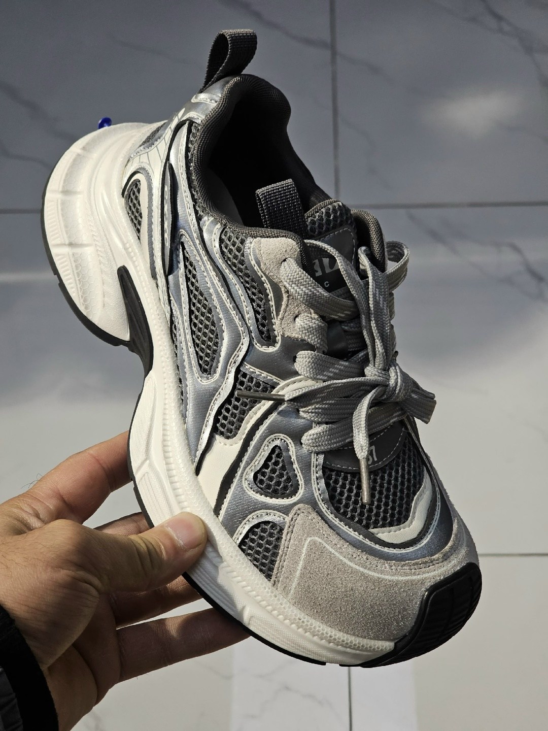 кроссовки женскиe,стильные кроссовки,кроссовки asics,,брендовые кроссовки