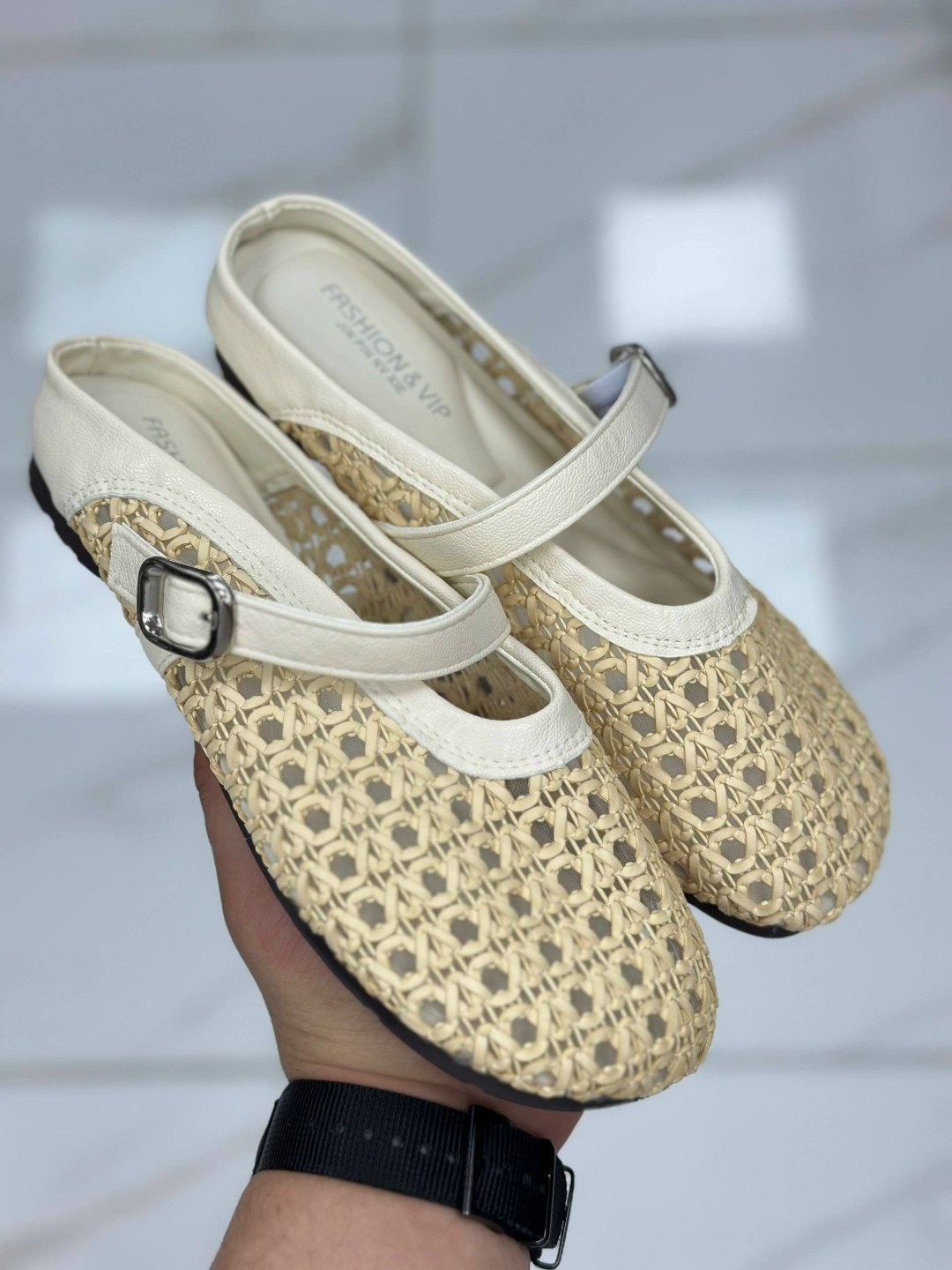 ,стильные босоножки,женская летняя ,женские босоножки,туфли с перфорацией