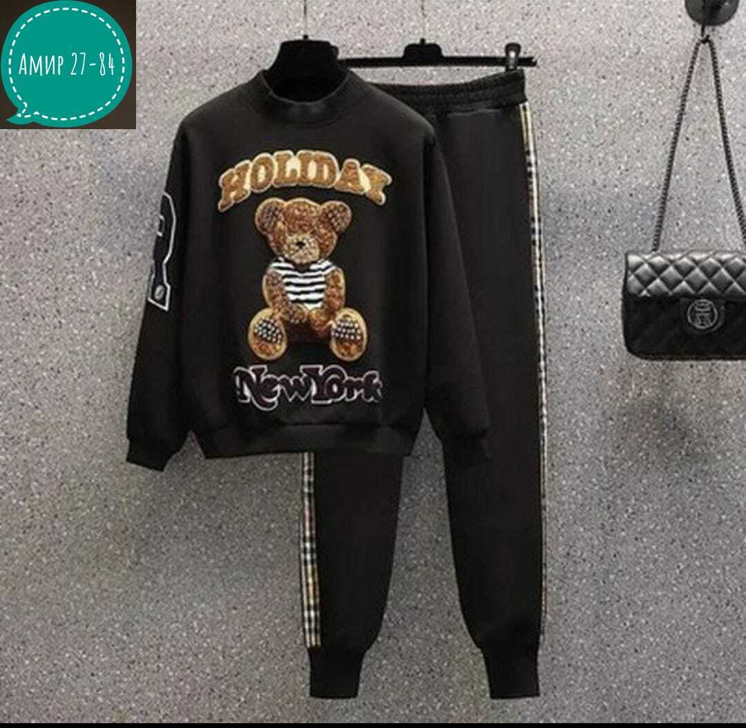 спортивный костюм женский,спортивный костюм moschino,спортивные костюм,одежда с кодами для,спортивный костюм женский комплект