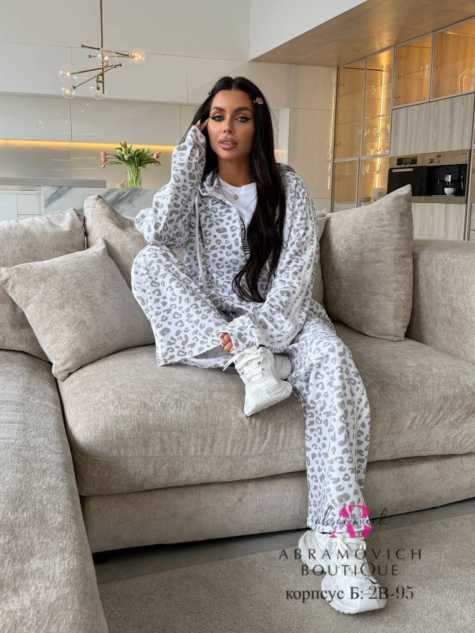 женский костюм adidas белого цвета,женская пижама,костюм женский,женская пижама комплект