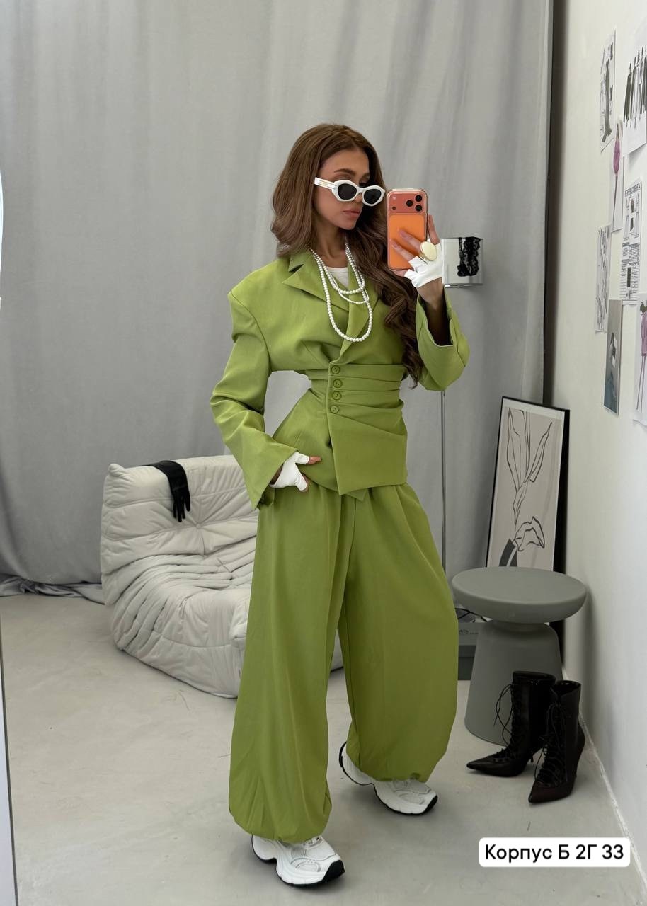 брючный костюм,костюм брючный 560-1 needle,красный брючный костюм,стильные костюмы,костюм брючный женский