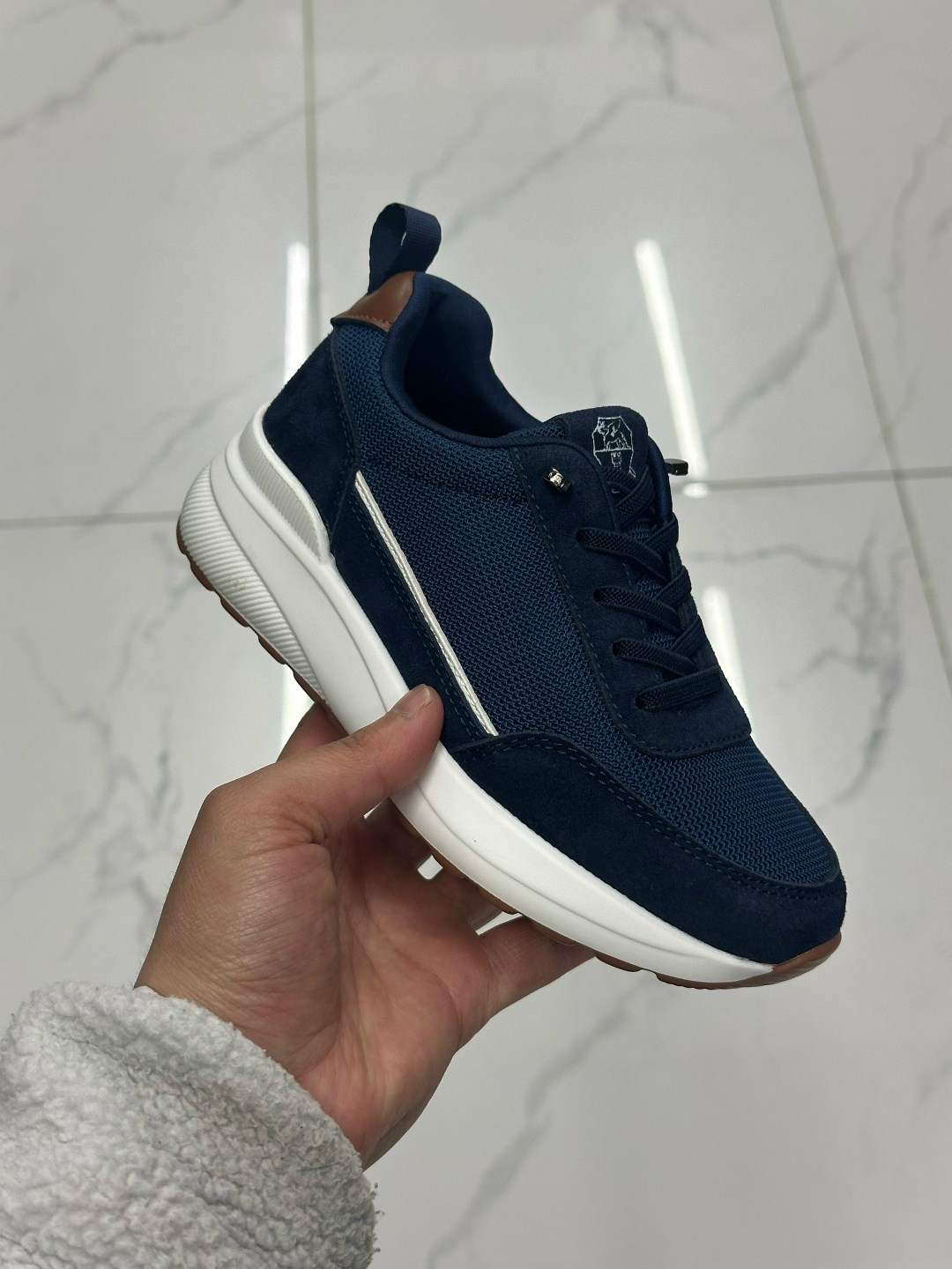 кроссовки женскиe,,синие кроссовки,кроссовки мужские,спортивная