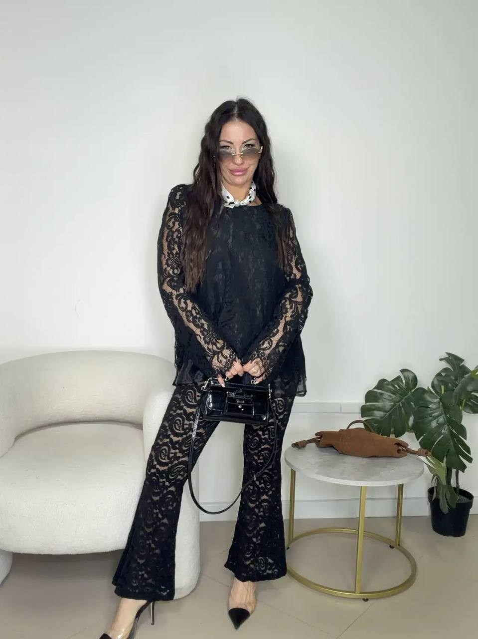 костюм кружевной брючный с поясом гипюр emberens,костюм женский кружевной брючный emberens,костюм кружевной брючный с поясом гипюр emberens цвет черный,гипюровый костюм,костюм из гипюра