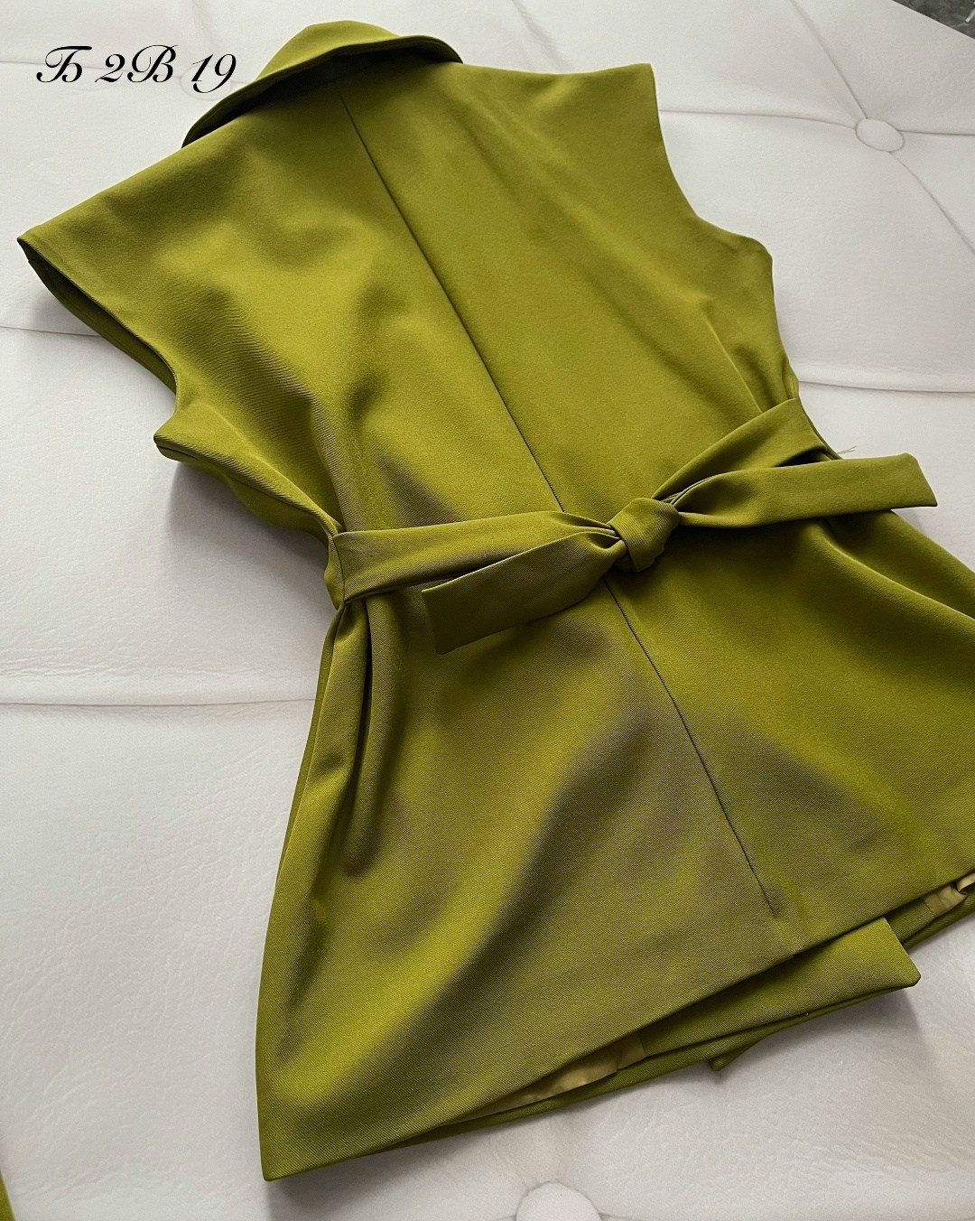 женский костюм из двух предметов: жилет и брюки,женский брючный костюм,костюм брючный с жилетом,брючный костюм с жилетом женский,костюм летний брючный женский