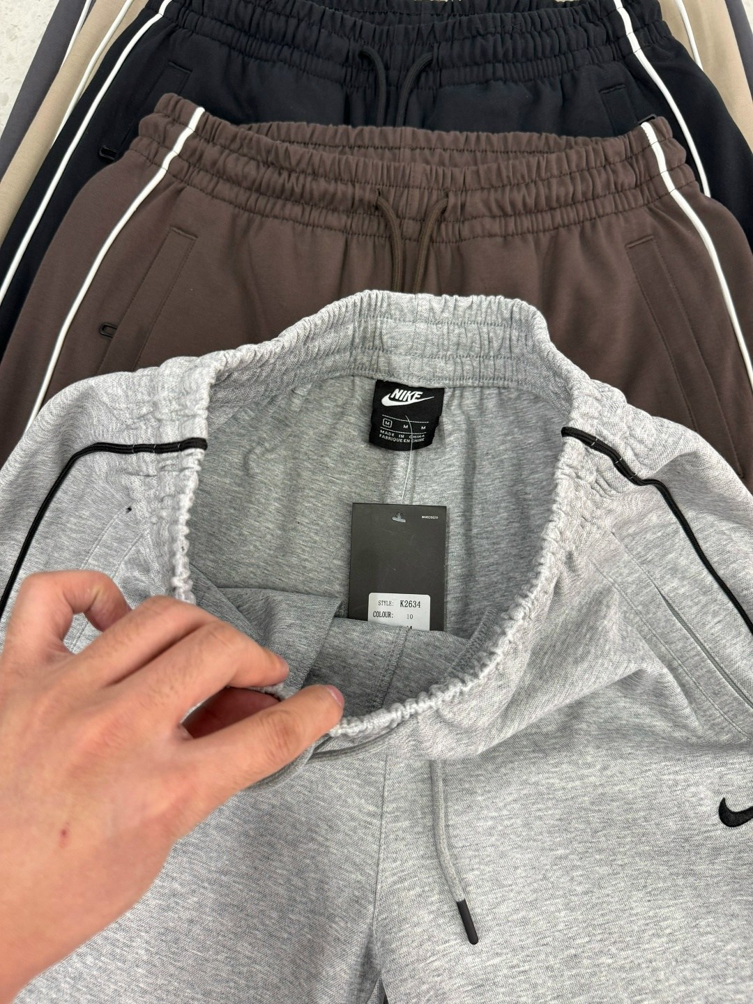 спортивные брюки мужские,мужская мода,спортивные брюки,спортивные костюм,мужские спортивные костюмы