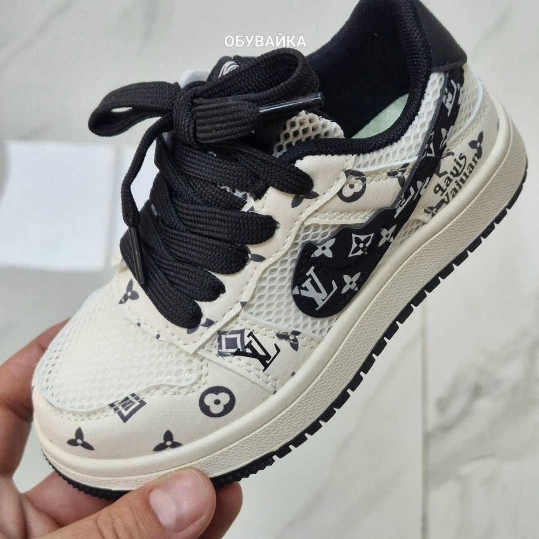 кроссовки,женские кроссовки,кроссовки для девочек,удобные кроссовки,спортивная