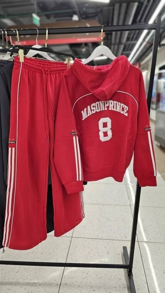 спортивный костюм женский,стильные костюмы,спортивный костюм,спортивные костюмы оверсайз,спортивный костюм спортивные костюмы